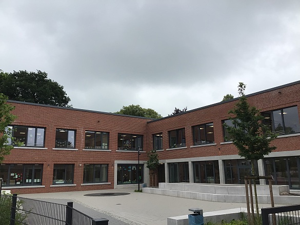 Innenhof der Grundschule Kirchhuchting